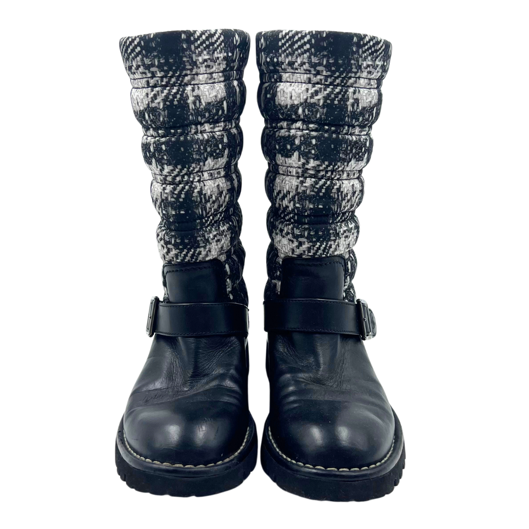 Chanel 6.5 37.5 Black/White Leather Boots