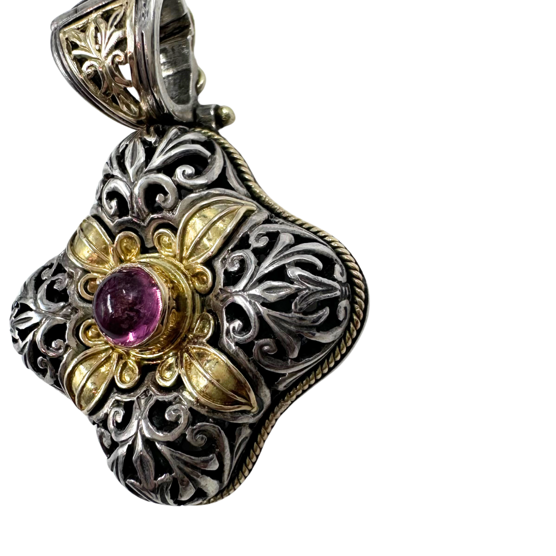 Konstantino Pendant