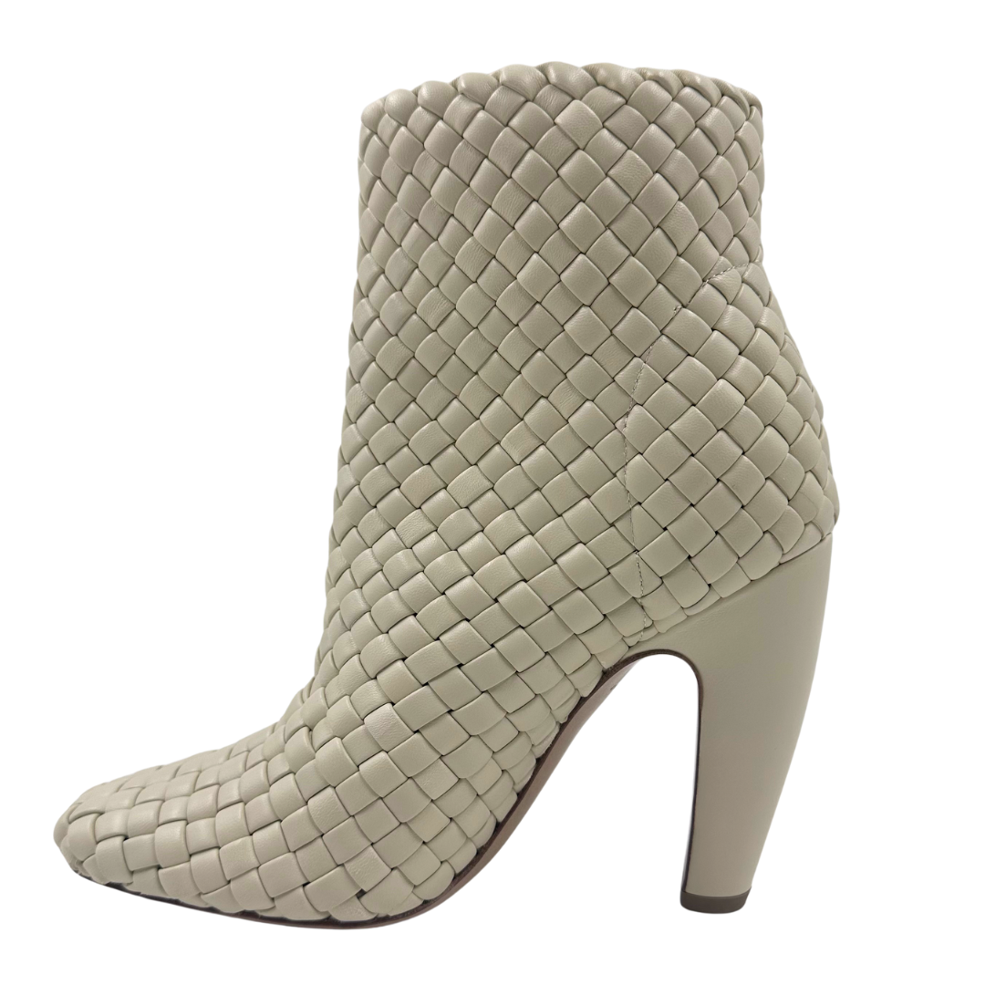 Bottega Veneta 7 37 Bone Leather Booties